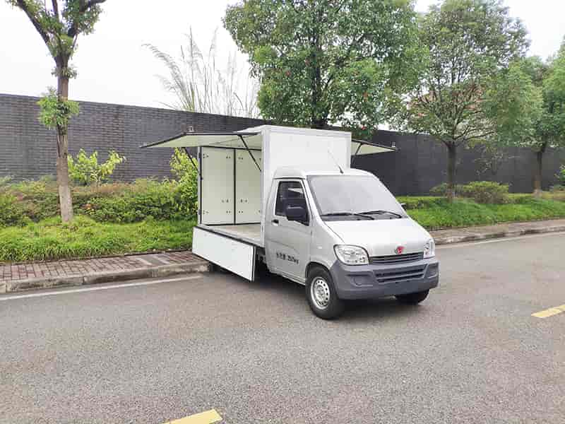 延龍牌純電動(dòng)翼開啟廂式車，裝卸貨物快！效率高！