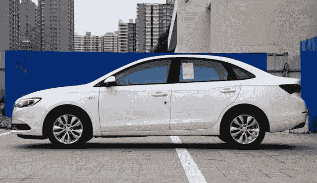 合資車別克英朗走平民路線，平均降價4.4萬